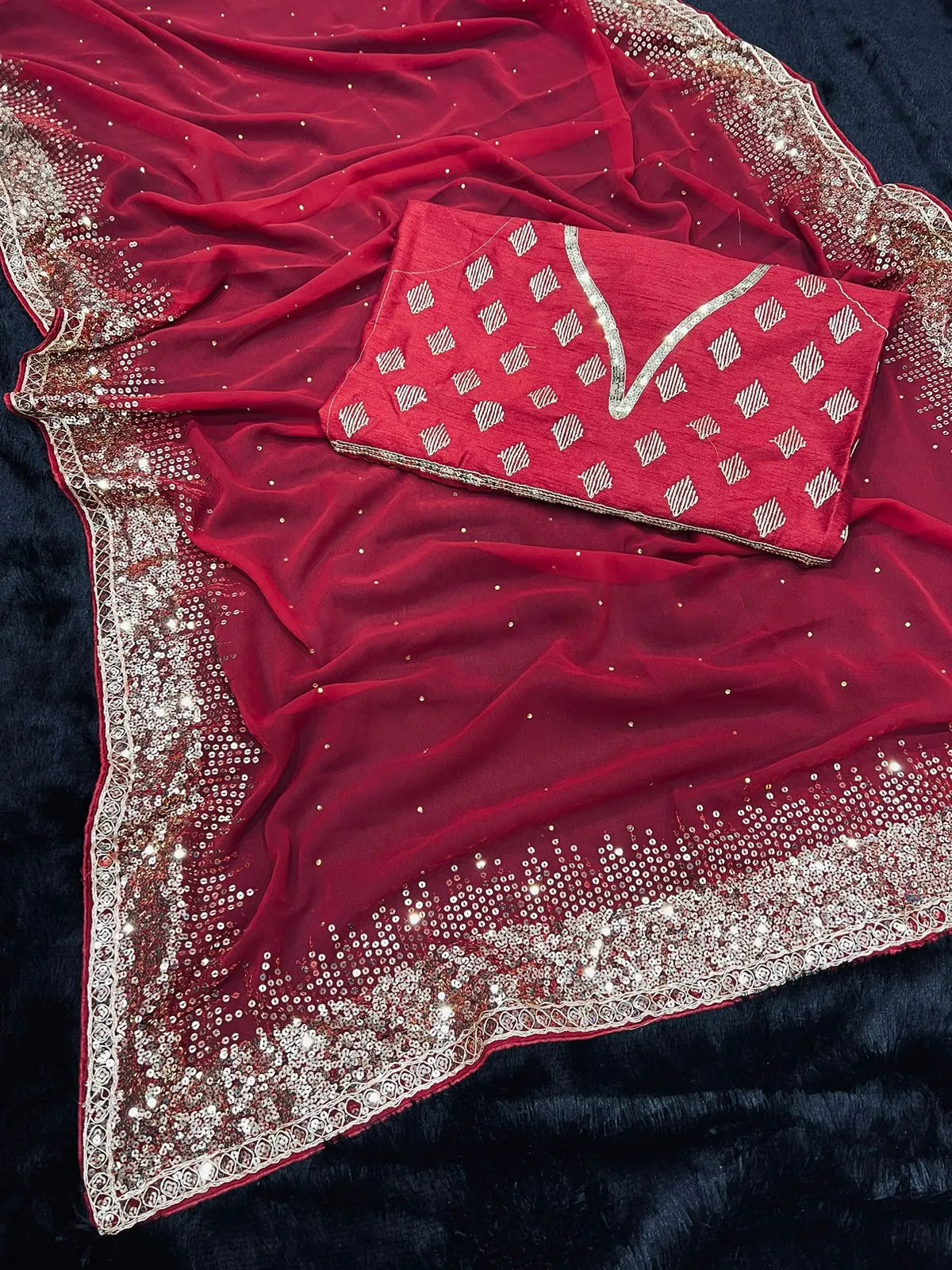 Red Sequins Bollywood Replica Saree bt-3054