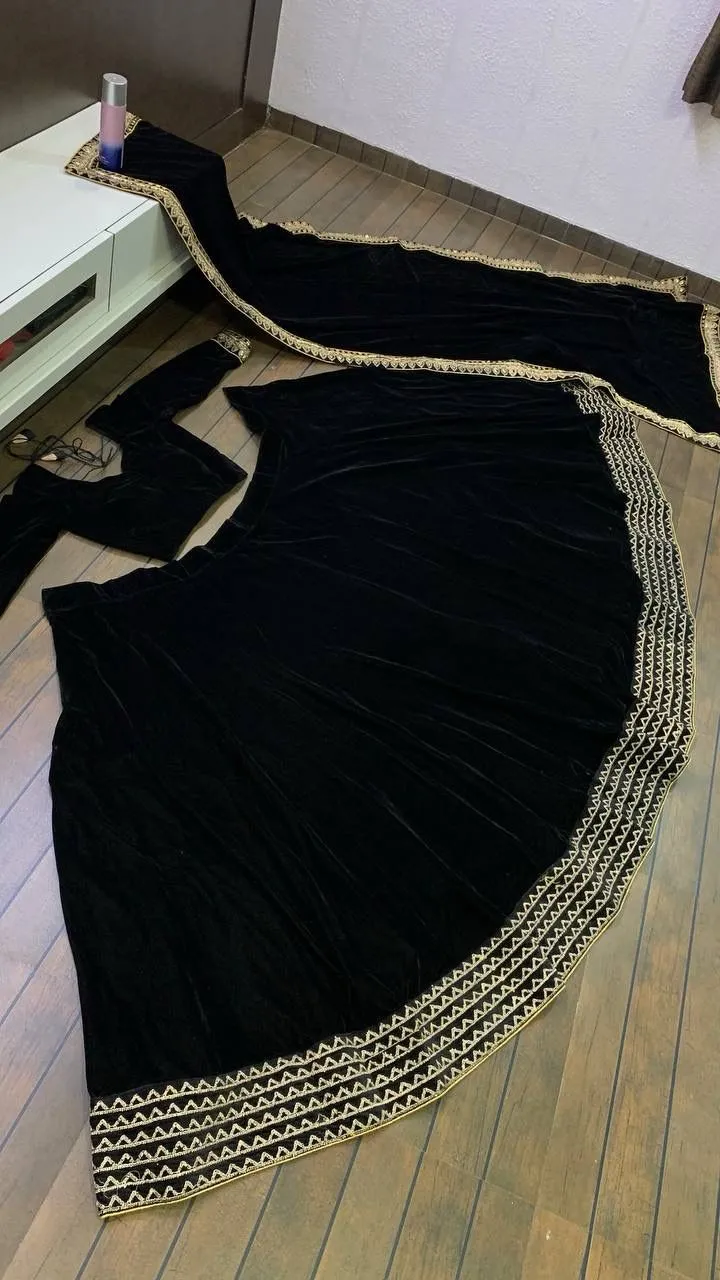 Perfect Black Velvet Lehenga Set for the Shaadi Season