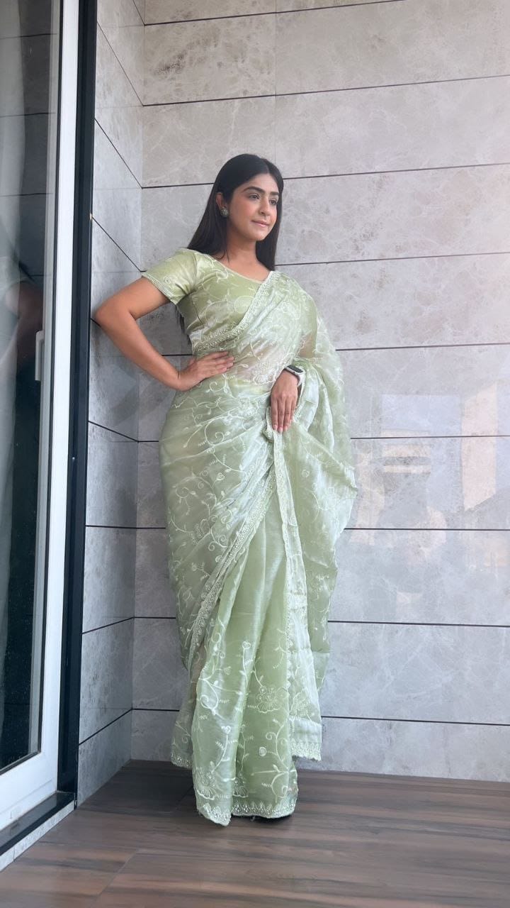 Jarkan Diamond Party Saree For Women