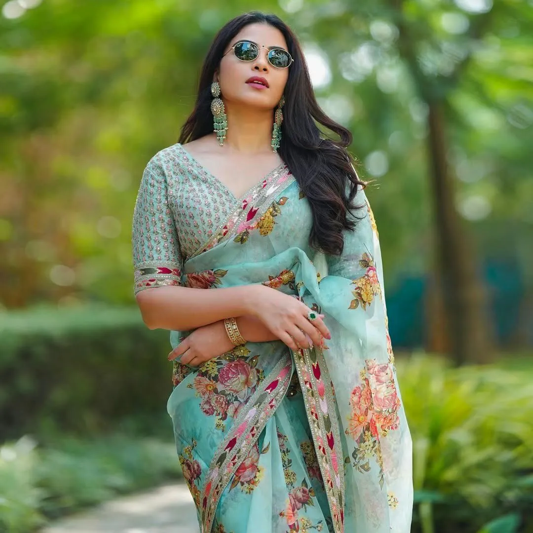 Party Wear Saree With Heavy Blouse