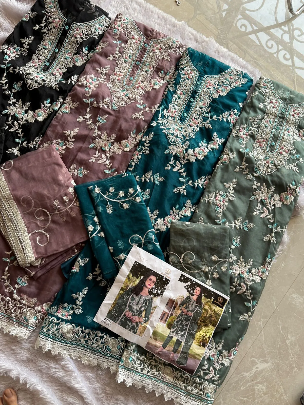 Pakistani Dress Suits