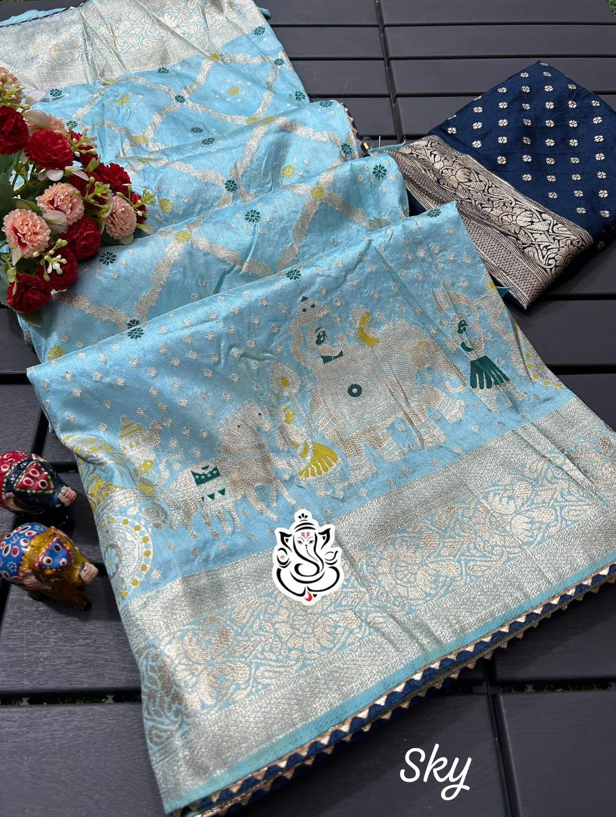 Wedding Special Saree With Zari Animal Weaving