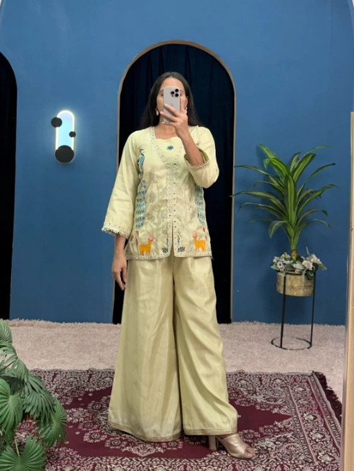 Trending Co-ord set With Peacock Embroidery