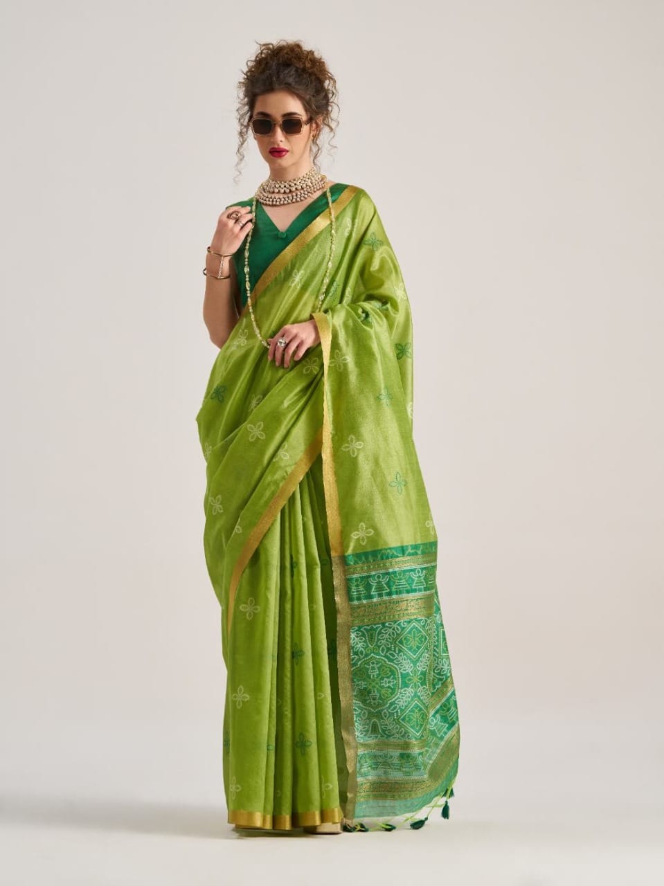Wedding Wear Silk Patola Saree With Bandhani Print Pallu