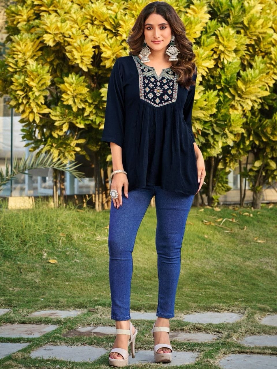 Elegant Short Tops with Embroidery