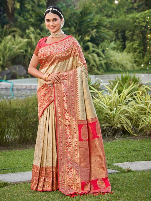 Banarasi Silk Saree with Contrast Pallu for Wedding
