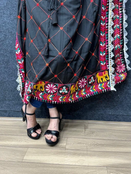 Buy Gamthi Traditional Work Kaftan