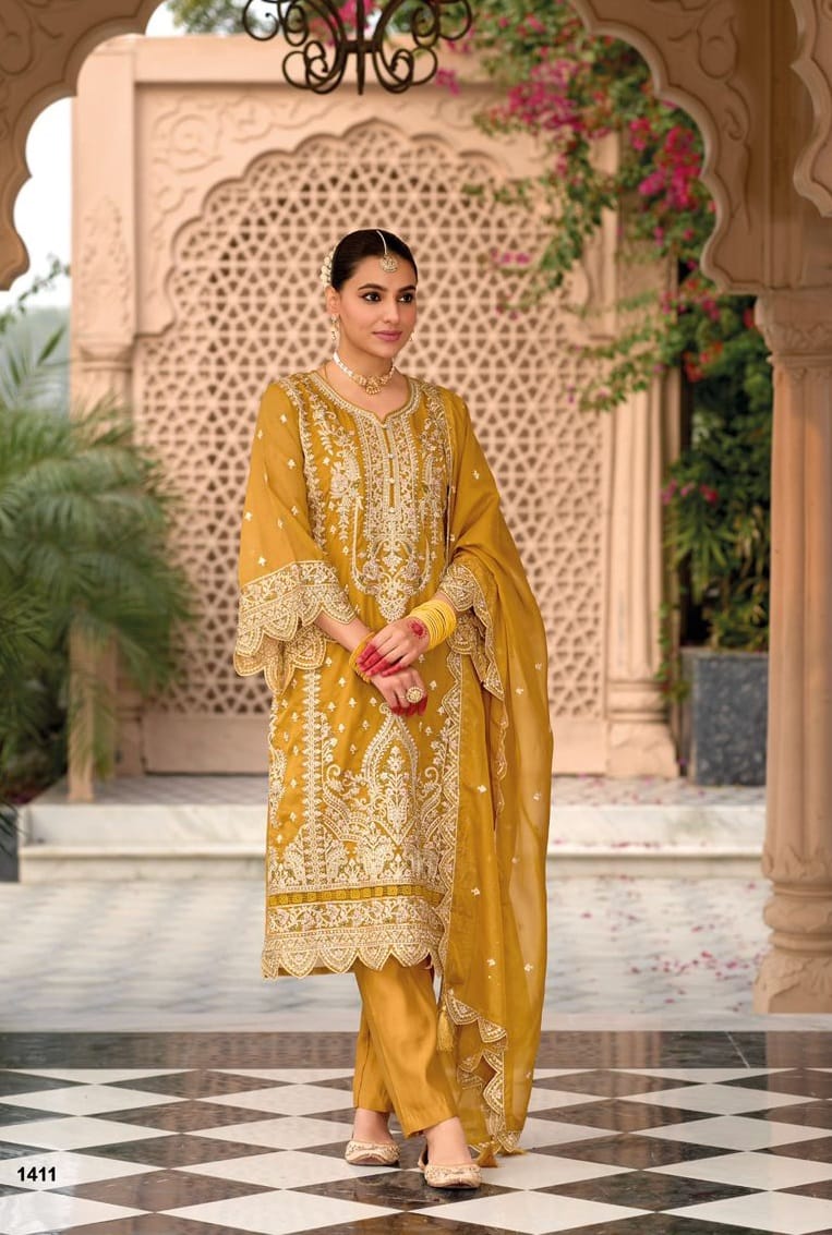 Buy Pakistani Readymade Straight Suit