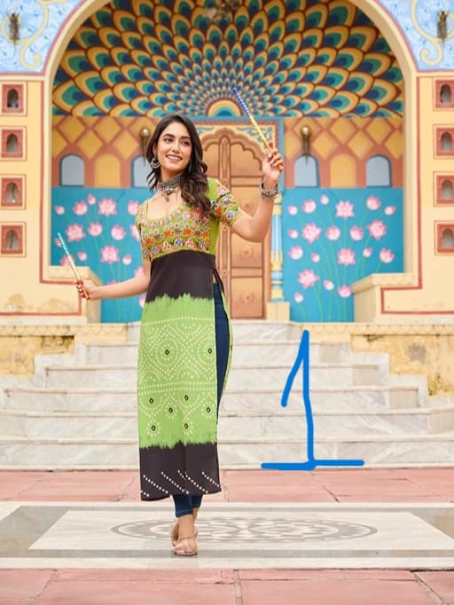 Kutchi Work Navratri Kurti Set