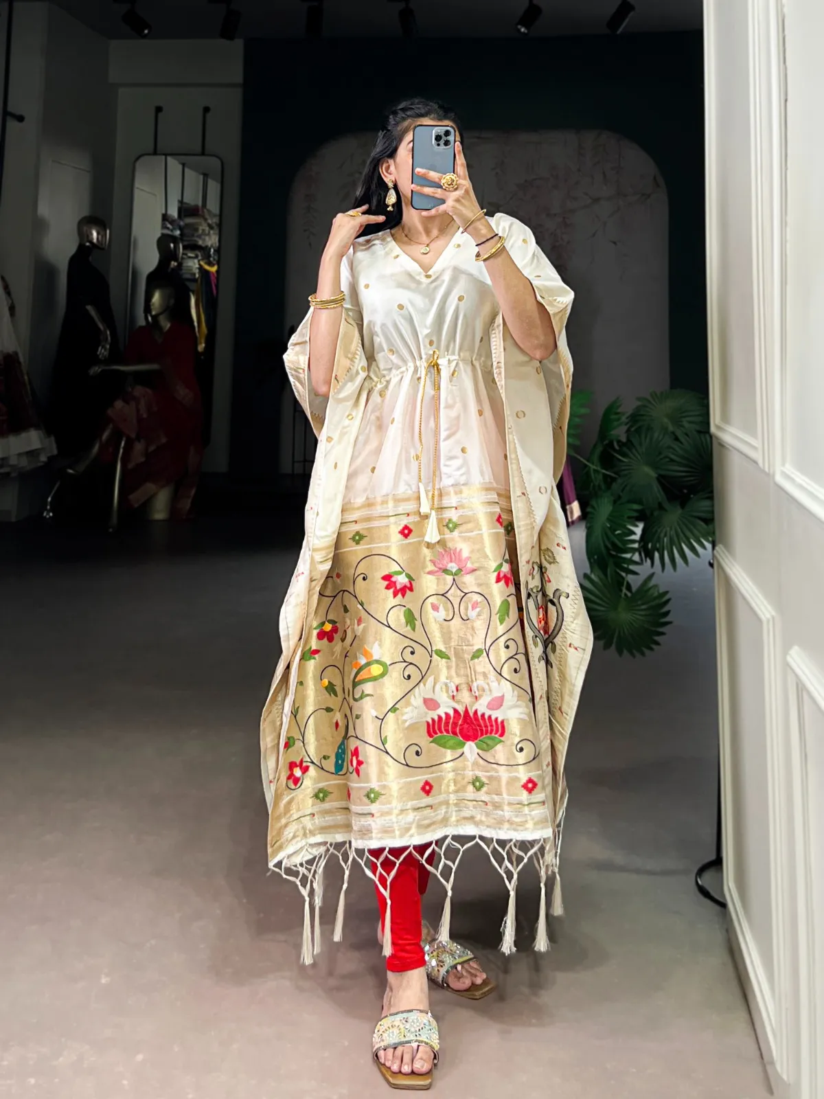 Buy Stylish Fancy Kaftans