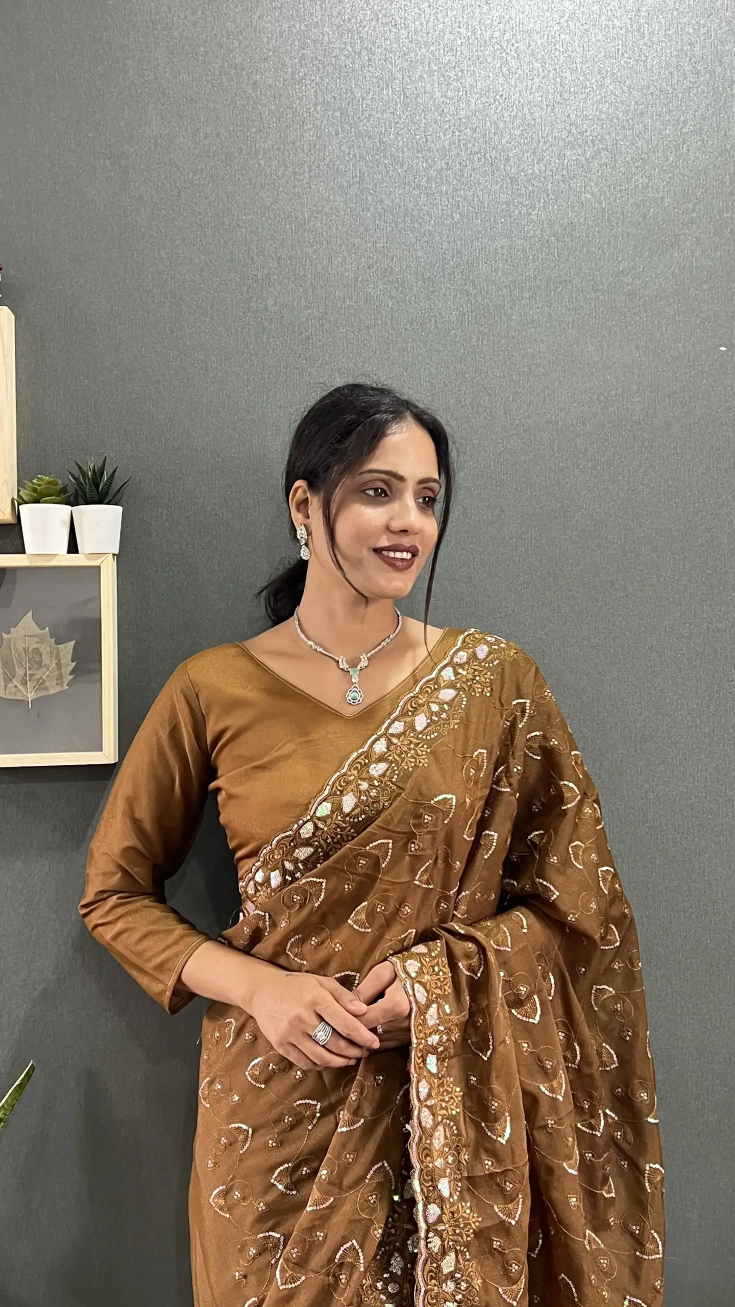 Premium 1 Min Saree For Diwali and wedding