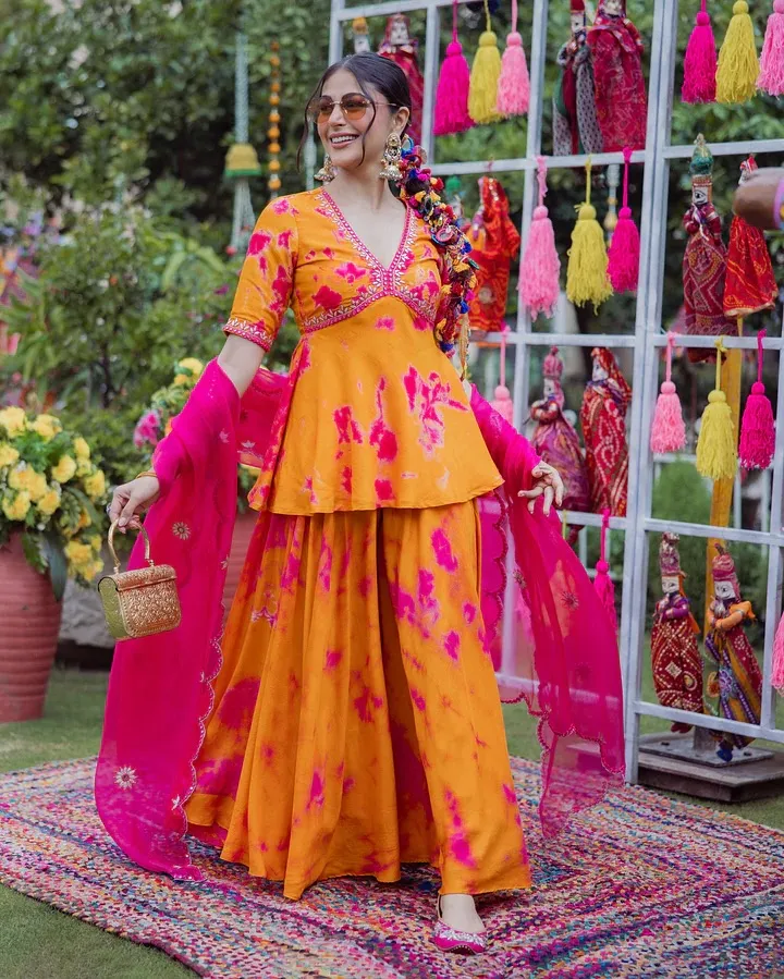 Haldi Special Designer Kurti Set