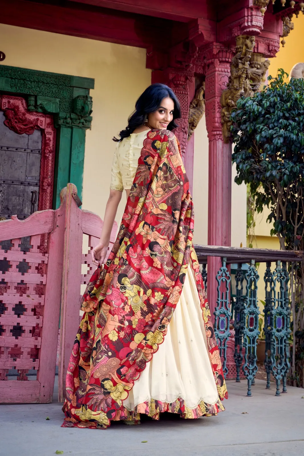 Kalamkari Dupatta with Off White Lehenga