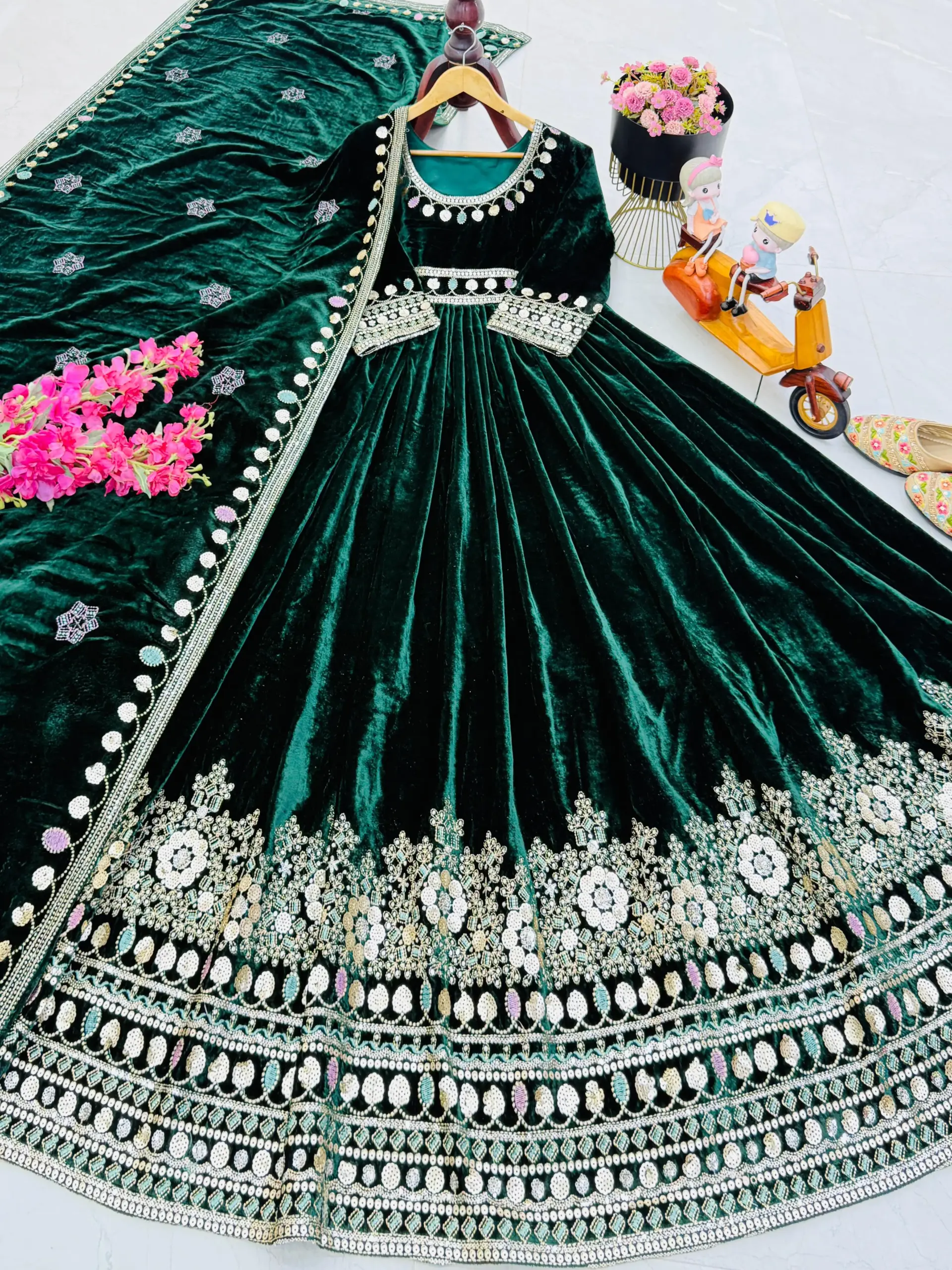 Kriti Sanon Inspired Velvet Anarkali Suit