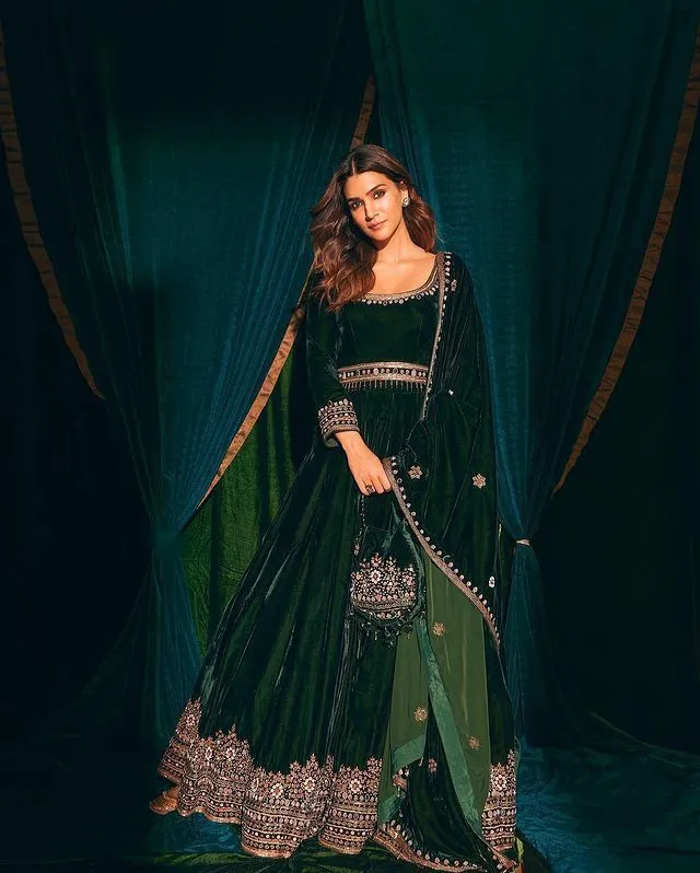 Kriti Sanon Inspired Velvet Anarkali Suit