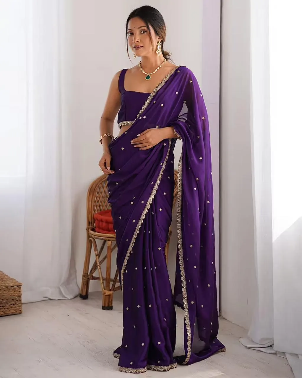 Stylish Border Wedding Saree Under1000
