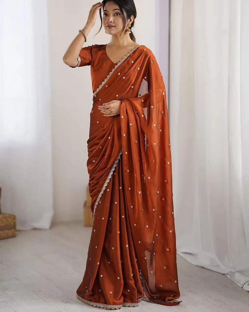Stylish Border Wedding Saree Under1000