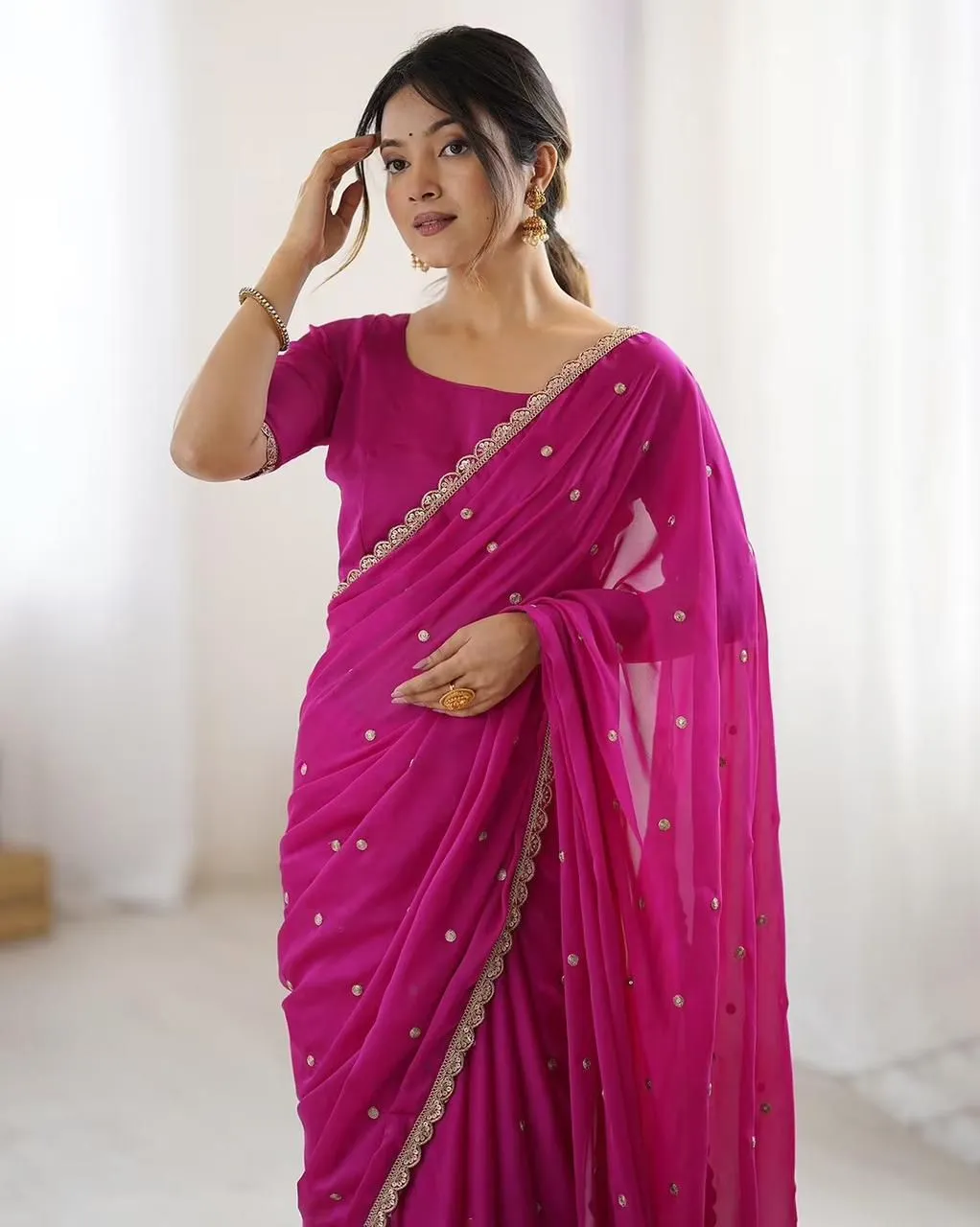 Stylish Border Wedding Saree Under1000