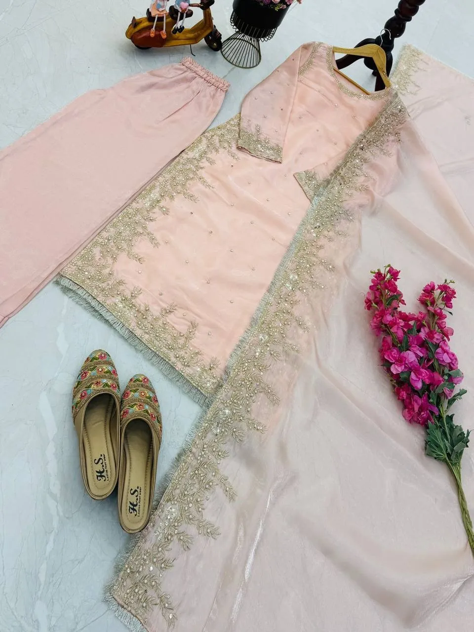 Hania Ameer Inspired Pink Salwar Suit