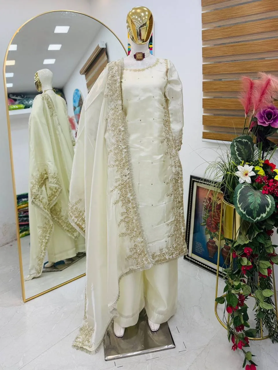 Hania Ameer Inspired White Salwar Suit