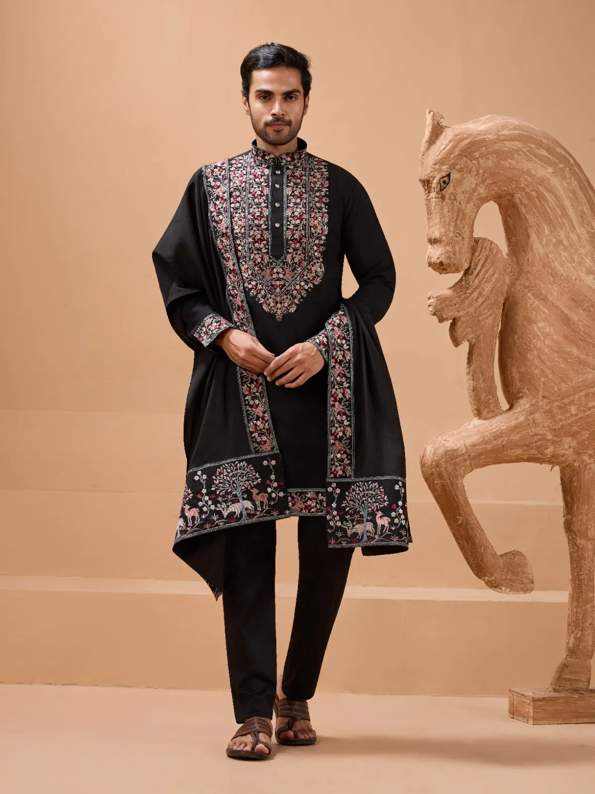 Mens Embroidery Kurta with Dupatta Black