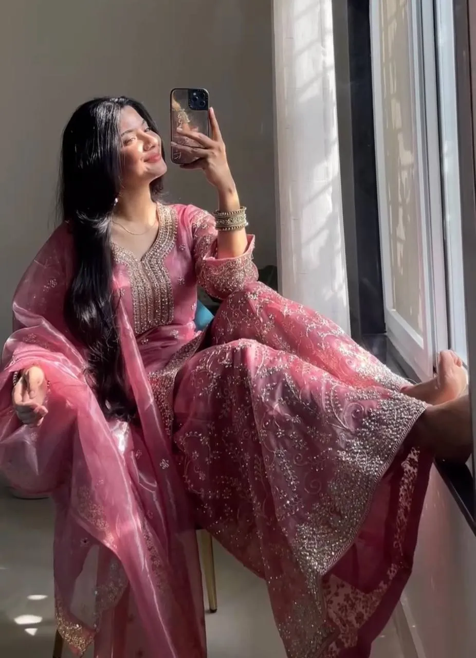 Pastel Pink Pearl Work Pakistani Kurti Set