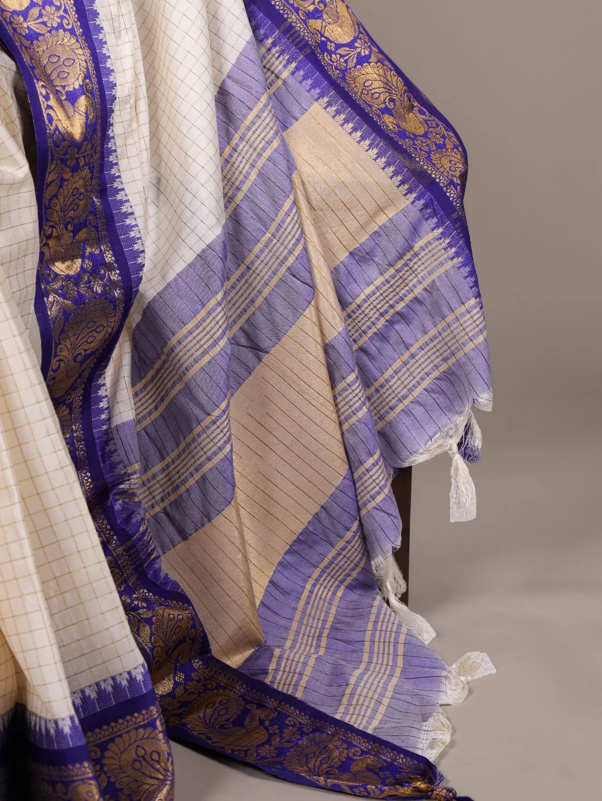 South Special Cotton chex Saree