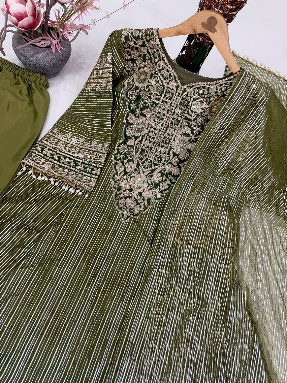 Trending Readymade Embroidery Pakistani Dress for Ramzan Eid