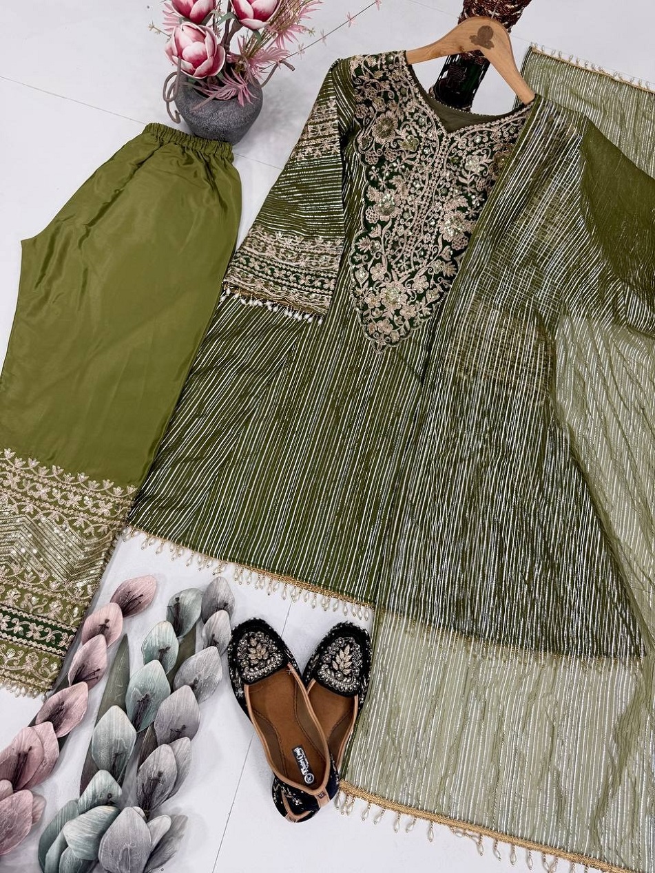 Trending Readymade Embroidery Pakistani Dress for Ramzan Eid