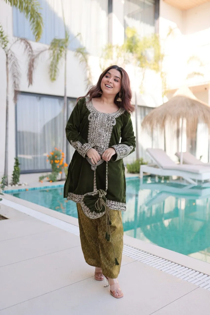 Green Velvet Co ord Set with Batwa