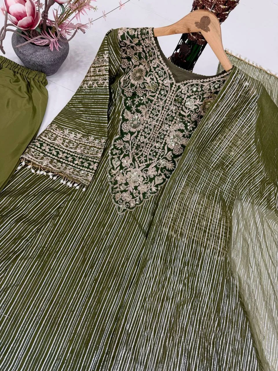 Trending Readymade Embroidery Pakistani Dress for Ramzan Eid