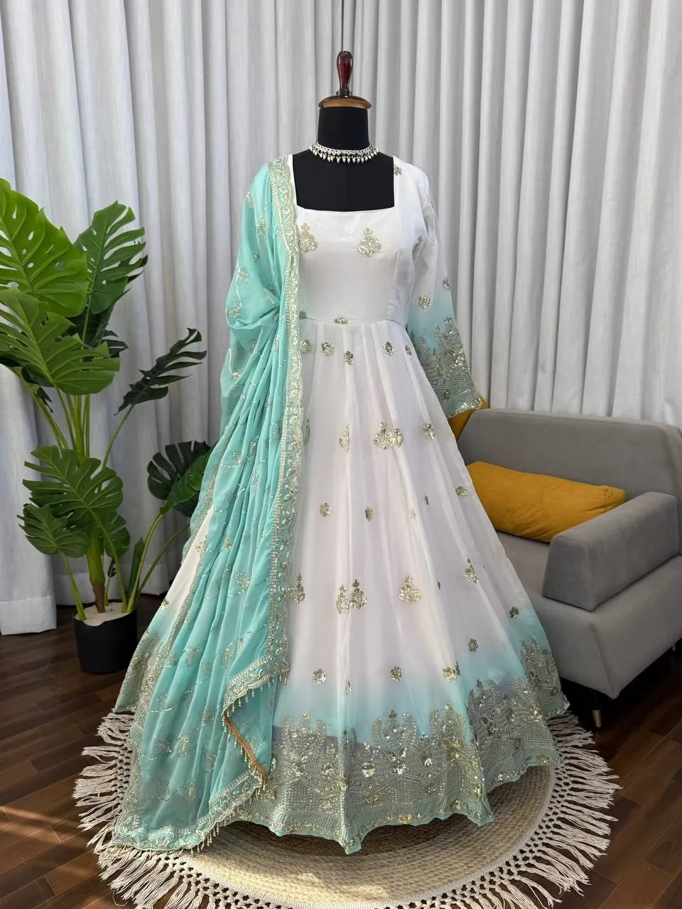 Beautiful Anarkali Dress for Ramzan Eid