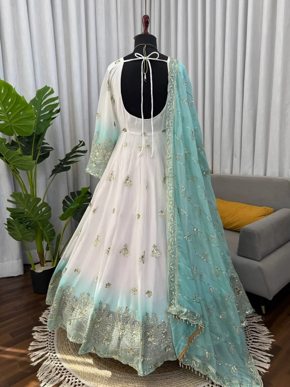 Beautiful Anarkali Dress for Ramzan Eid
