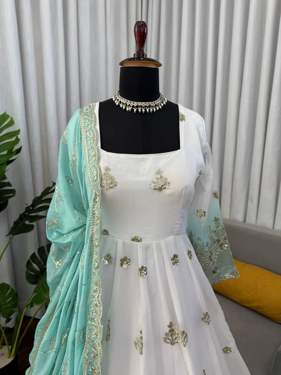 Beautiful Anarkali Dress for Ramzan Eid