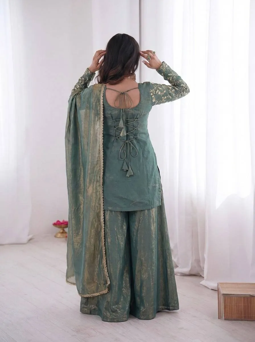 Peacock Embroidery Short Shirt Suit