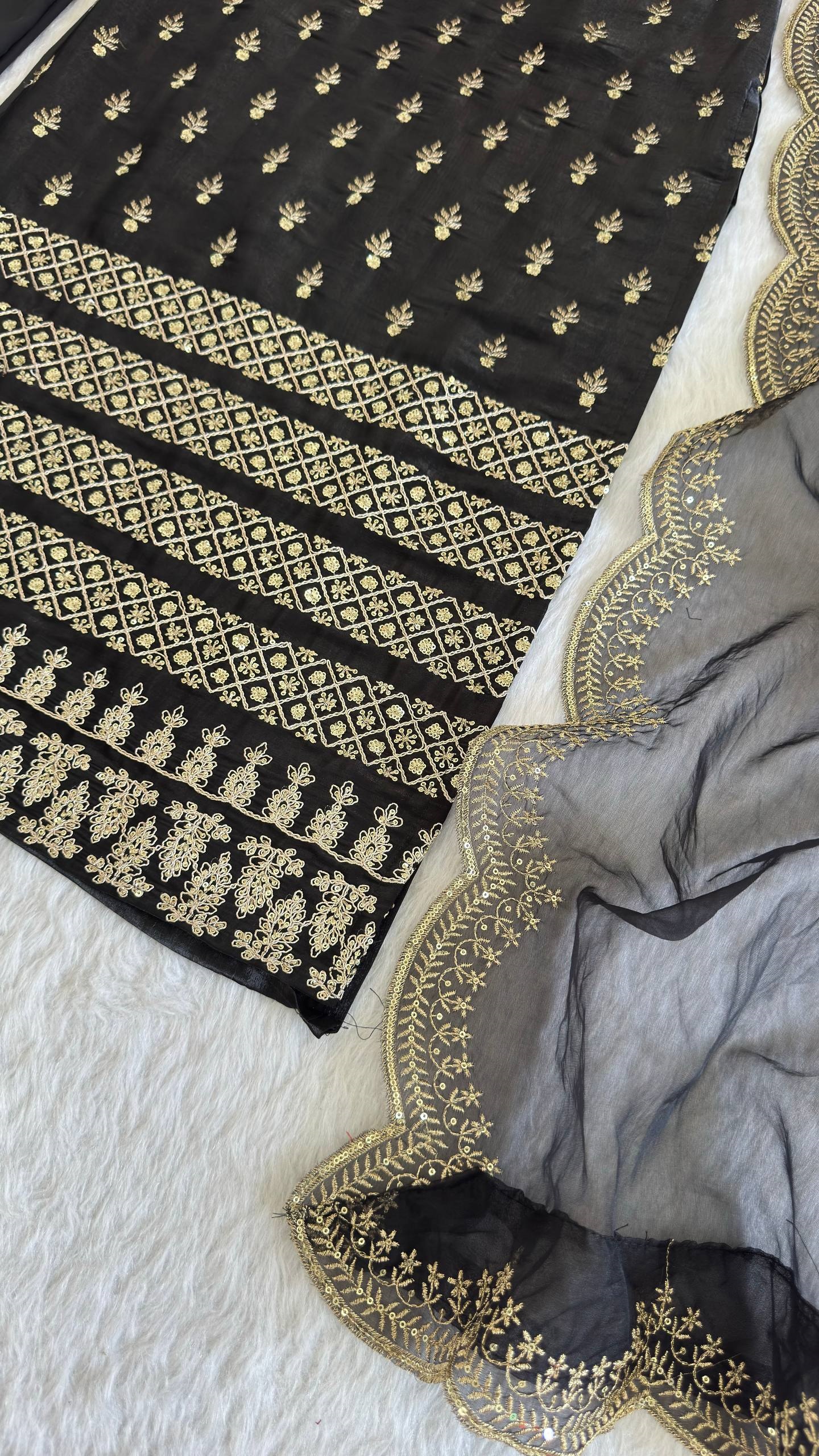Black Sleeveless 3 Piece Kurti Set for Pooja Function