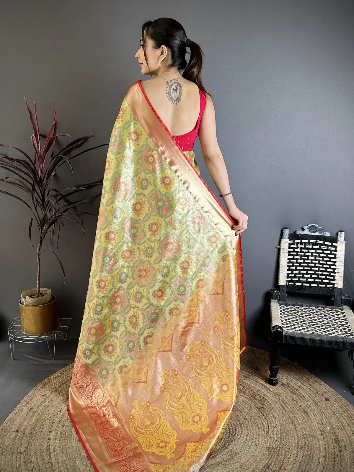 Contrast Color Traditional Kanjivaram Silk Saree