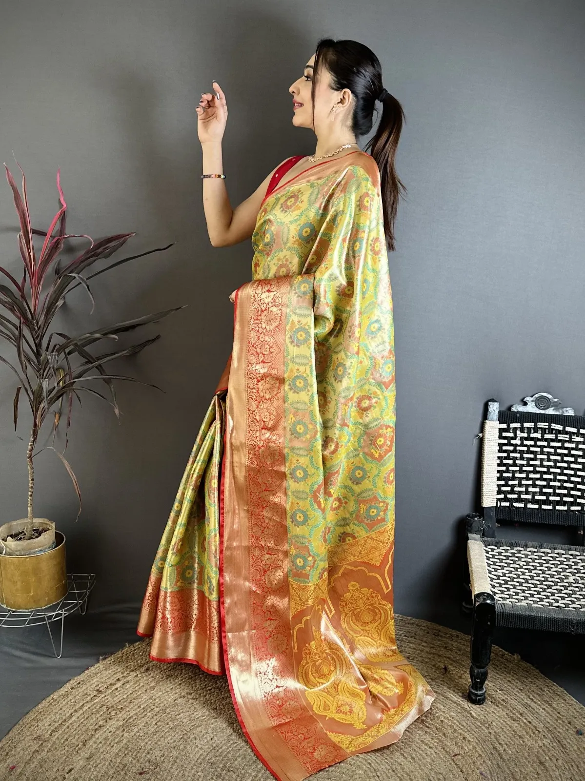 Contrast Color Traditional Kanjivaram Silk Saree