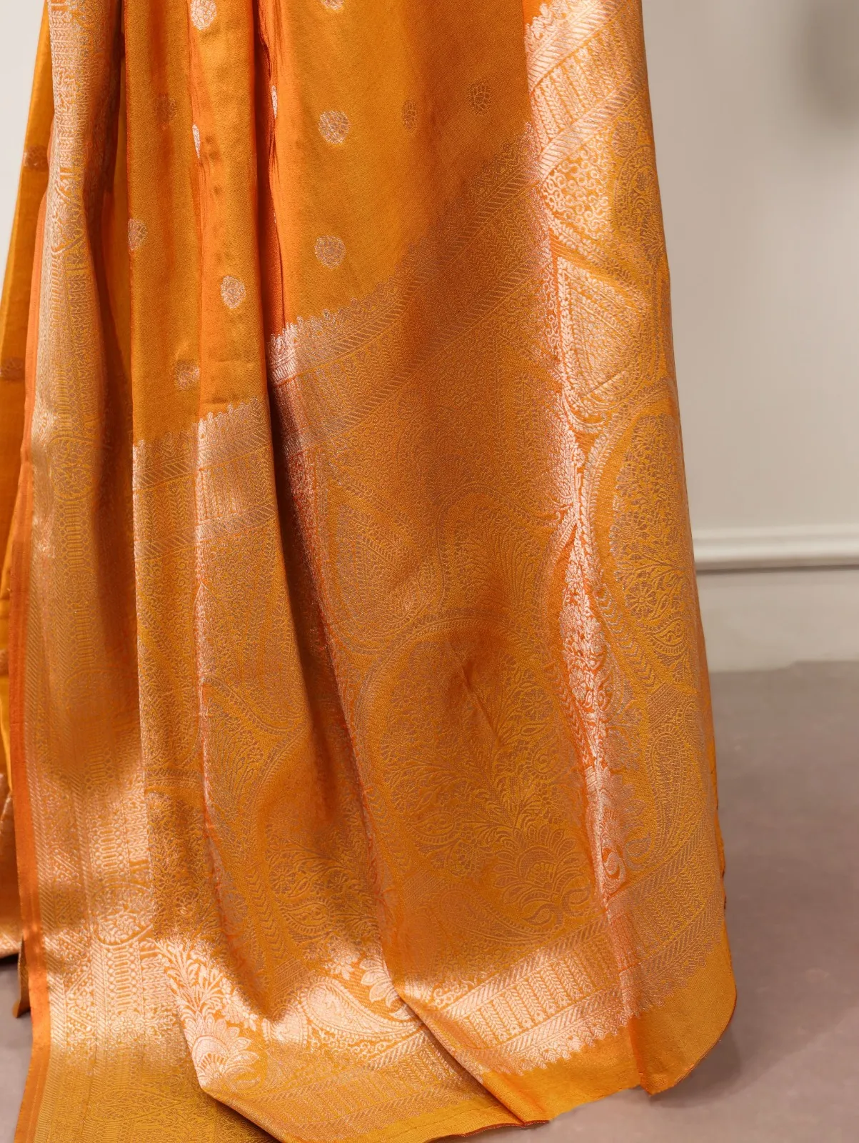 Golden Dual Tone Kasavu Silk Festive Saree