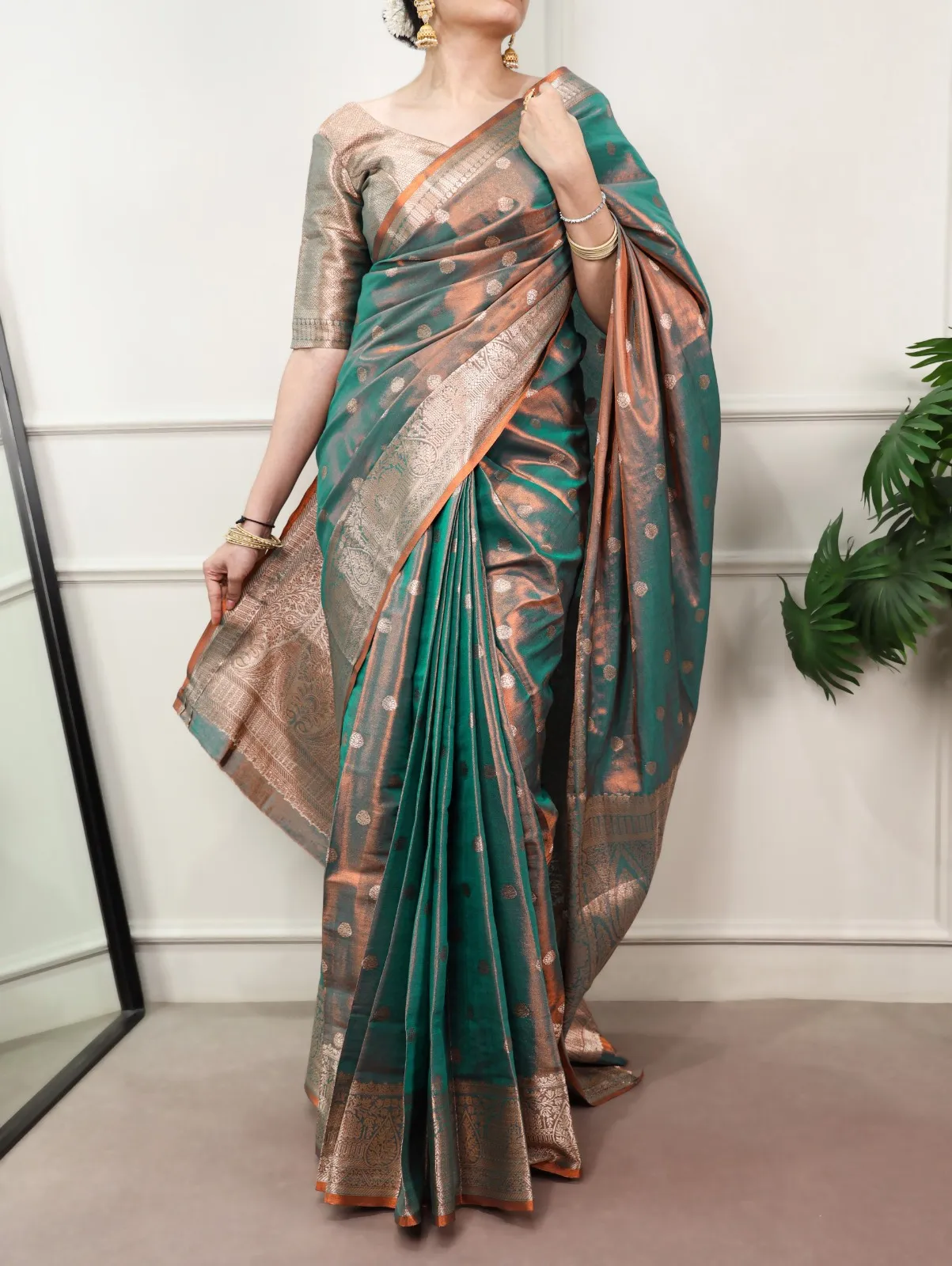 Green Dual Tone Kasavu Silk Saree