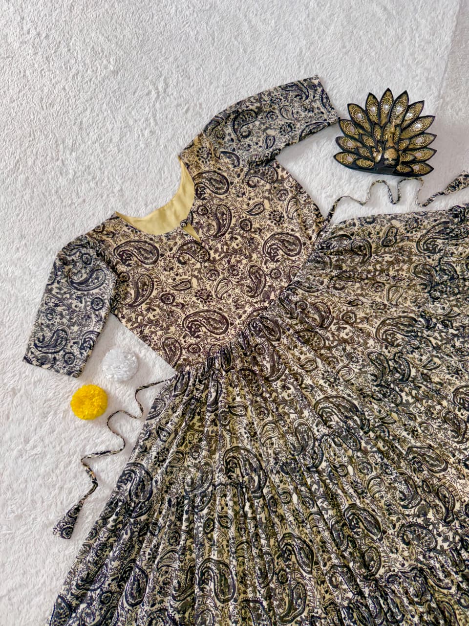 Black Color Kalamkari Printed Midi Dress With Mobile Pocket