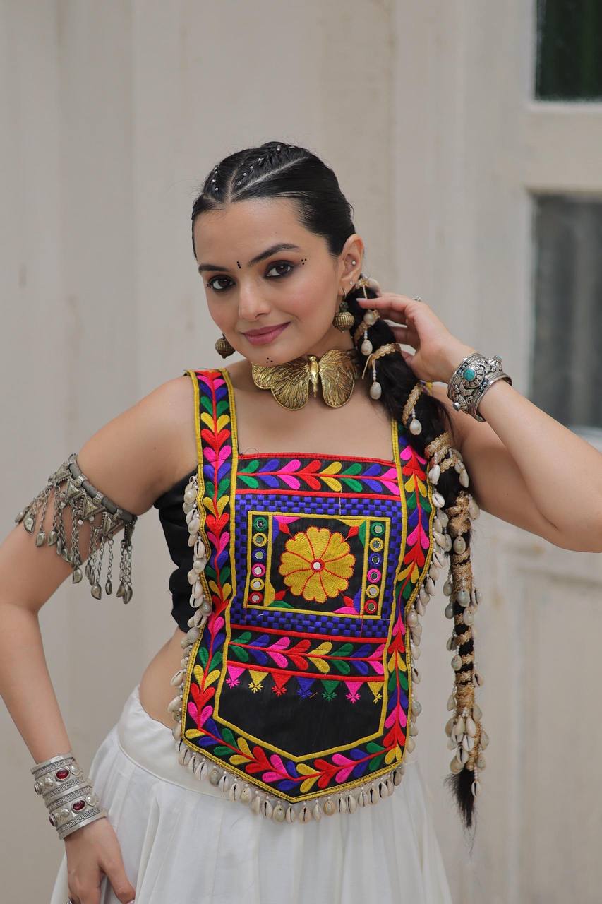 Black Color Sleeveless Navratri Wear Choli