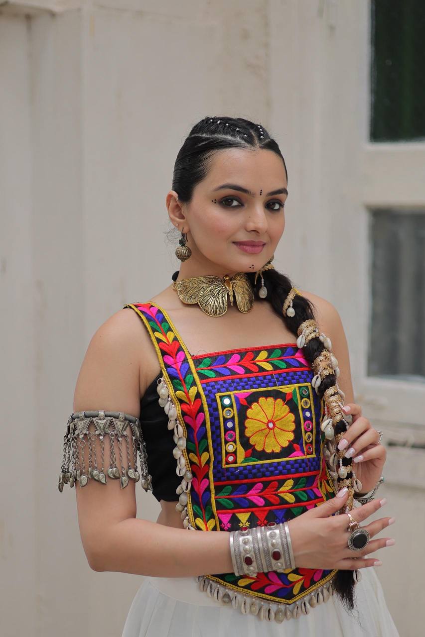 Black Color Sleeveless Navratri Wear Choli