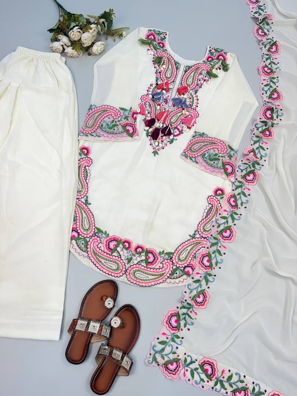 Creme Pakistani Style Farsi Salwar Suit