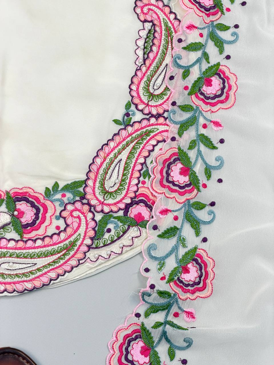 Creme Pakistani Style Farsi Salwar Suit