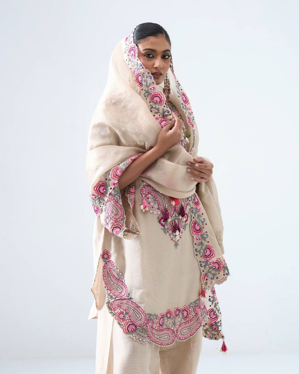 Creme Pakistani Style Farsi Salwar Suit