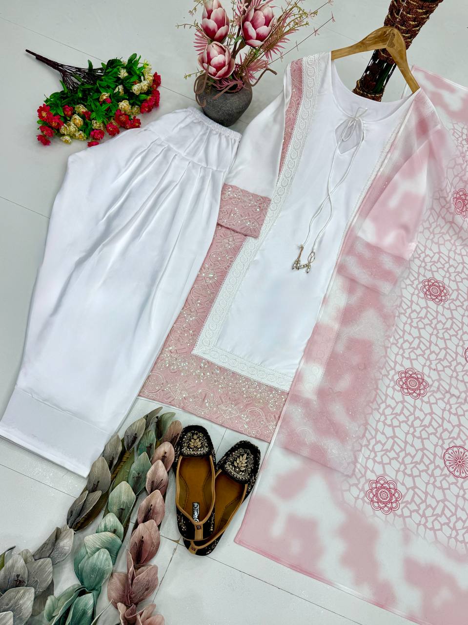 Pakistani Style Inspired Farshi Salwar With Pink Dupatta