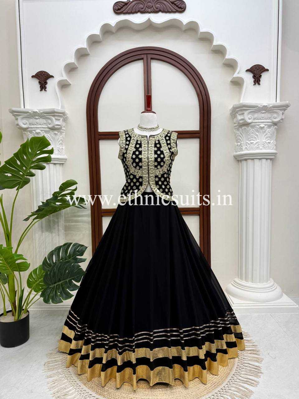 Hania Amir Inspired Viral Black Coorset