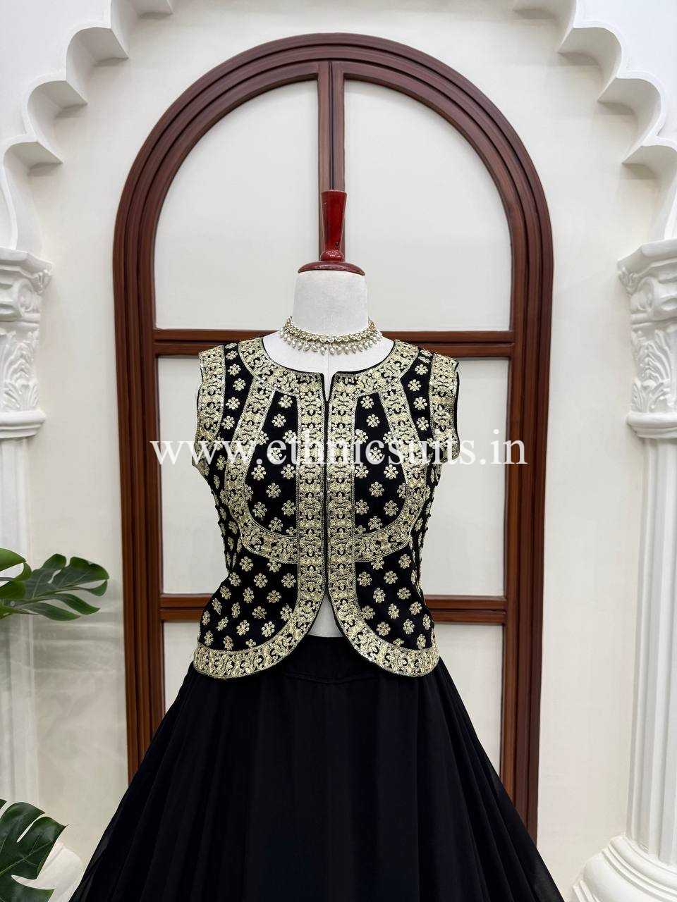 Hania Amir Inspired Viral Black Coorset