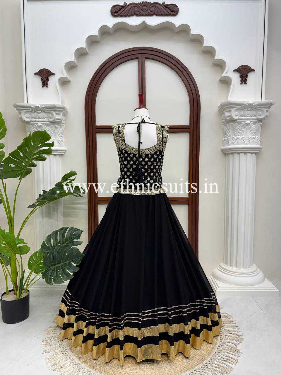 Hania Amir Inspired Viral Black Coorset